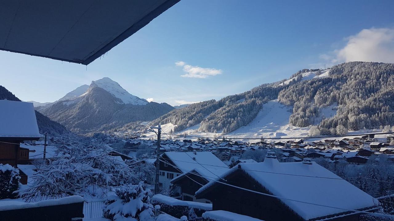 Julianna , Avec Services * Morzine